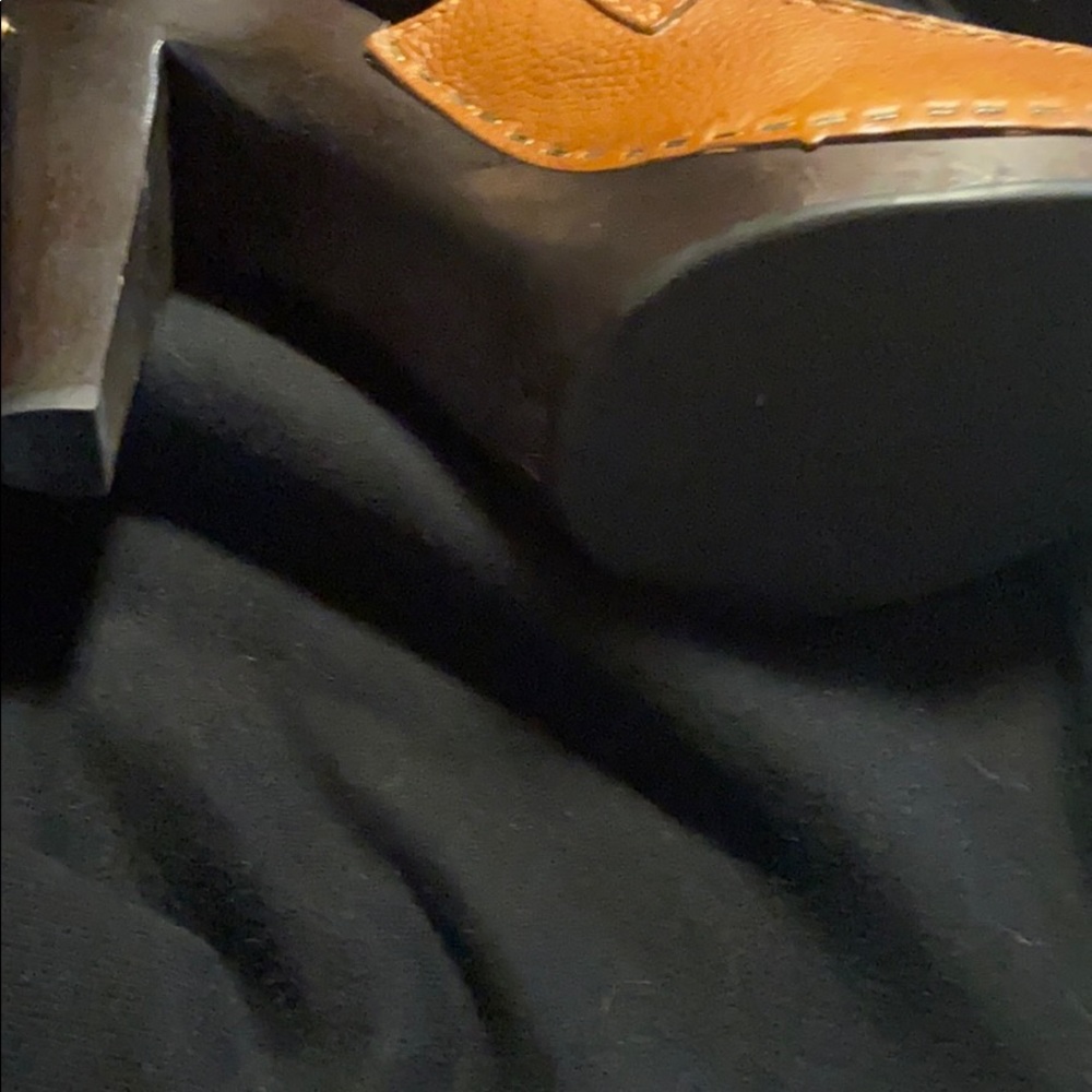 Clogs - Picture 2 of 8
